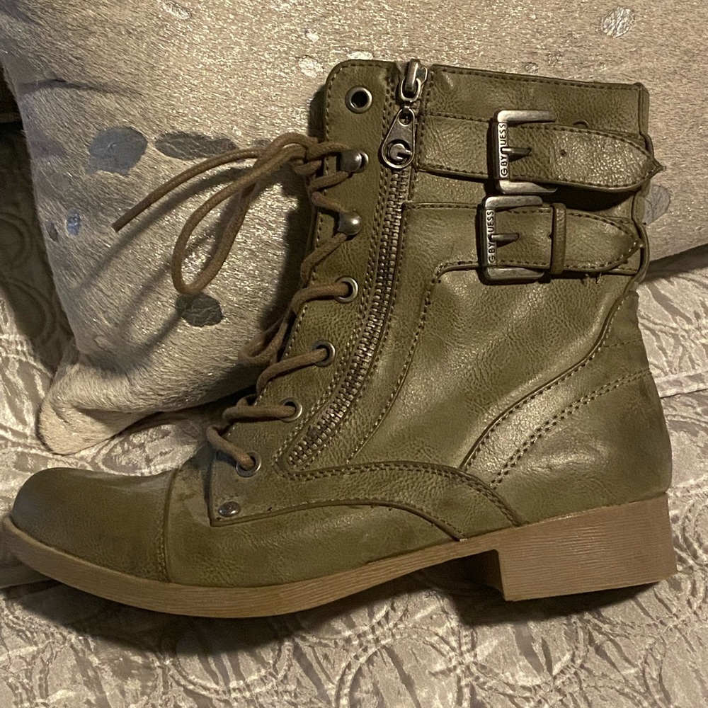 Guess Tan Boot